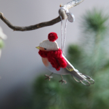 Mini Wintervögel. Roter Schal.